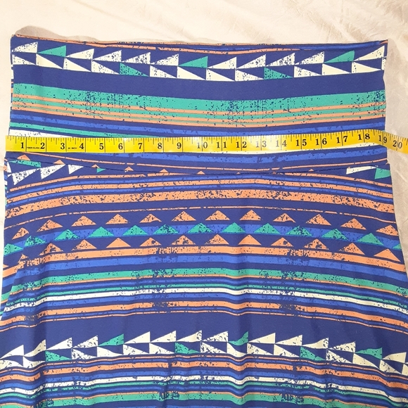 Lularoe maxi skirt in Aztech print size 2XL - Picture 7 of 7